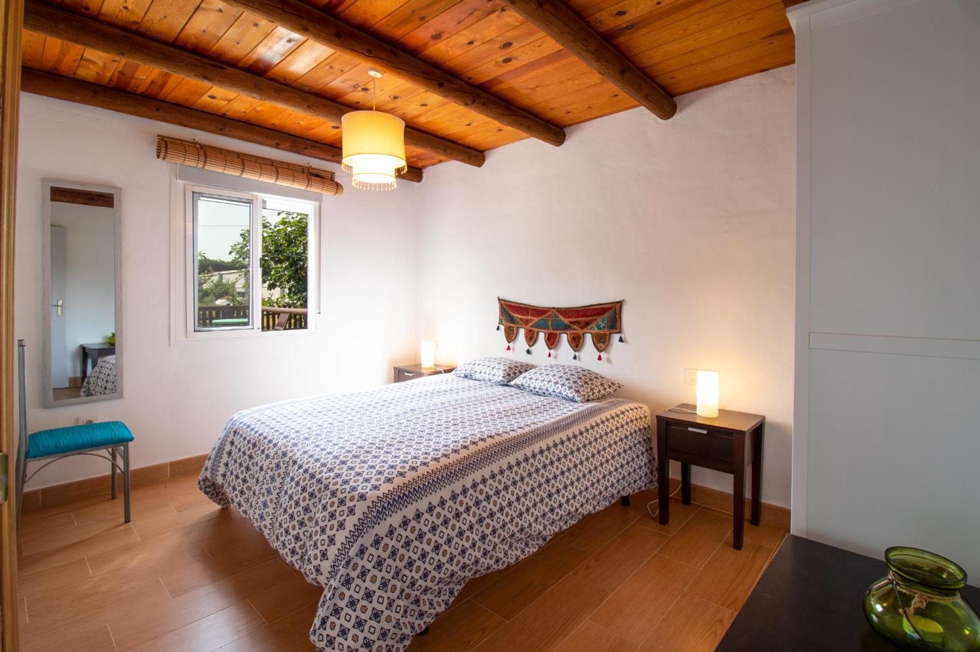 Karma House Pension Casares Buitenkant foto