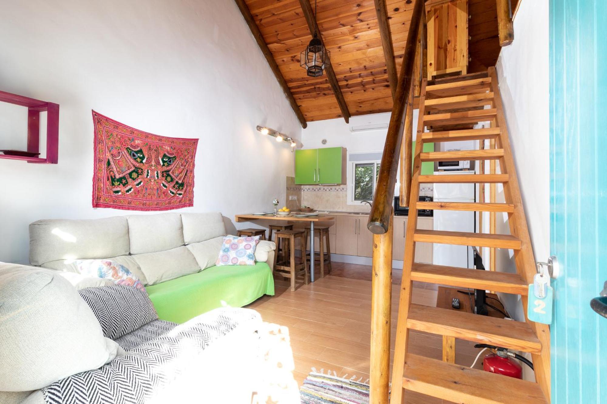 Karma House Pension Casares Buitenkant foto